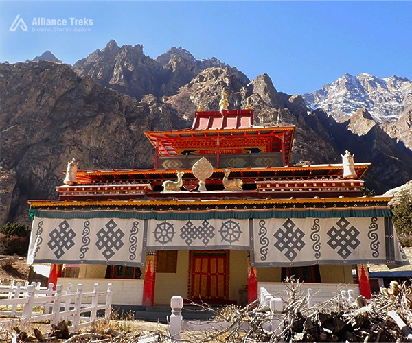 Nar Phu Valley Trek